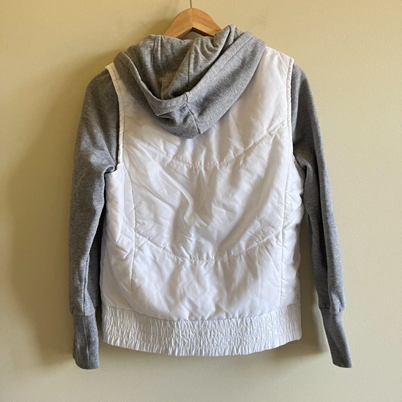 PUMA Apparel Women's Overlay Jacket Hooded Full Zip Front‎ Size M White Gray - Picture 7 of 7